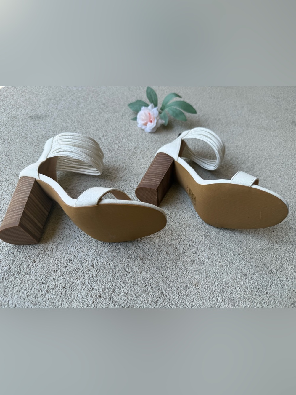 Altar'd State Cream Strappy Block Heel Sandals Women's Size 8.5 NWOT - Picture 6 of 7